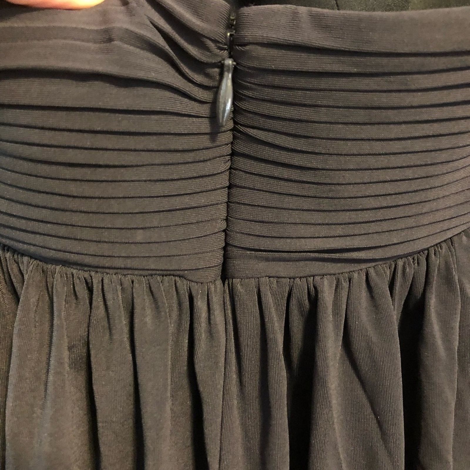 Bcbgmaxazria BCBG black pleated bust bubble style dress M Size M / US 6-8 / IT 42-44 - 5 Thumbnail
