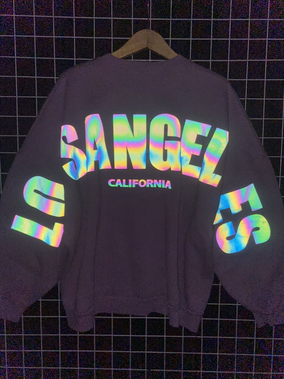 Vintage LOS ANGELES REFLECTIVE SWEATSHIRT CREWNECK Size US XL / EU 56 / 4 - 5 Thumbnail