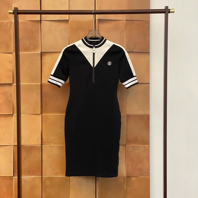 Louis Vuitton Louis Vuitton 24fw new black and white monogram logo dress Size XS / US 0-2 / IT 36-38 - 2 Thumbnail