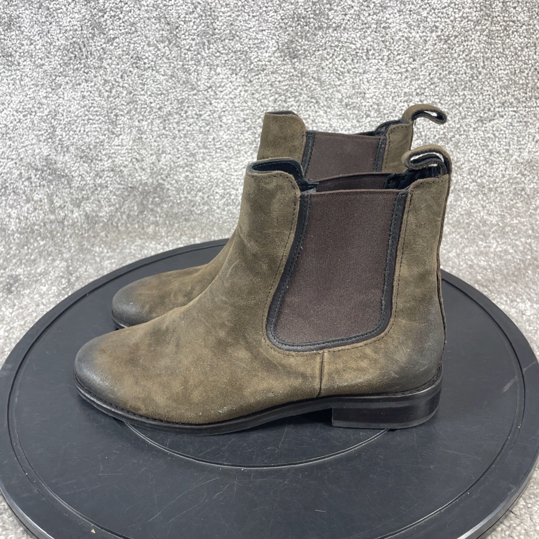 Thursday Boot Company VINTAGE Thursday Boot Company Womens Duchess Chelsea Dark Gray Brown Leather Chelsea Shoes 6.5 Womens Brown Leather Chelsea Size US 6.5 / IT 36.5 - 5 Thumbnail