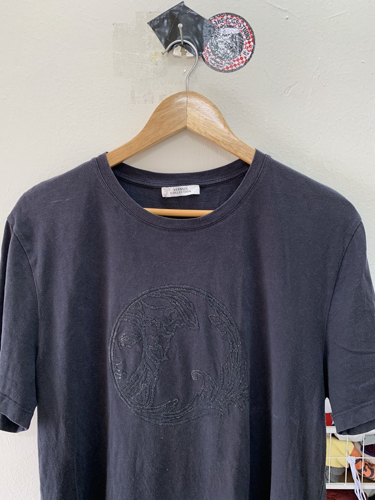 Versace size M: Vintage Versace collection tshirt vintage Medusa Size US L / EU 52-54 / 3 - 1 Thumbnail