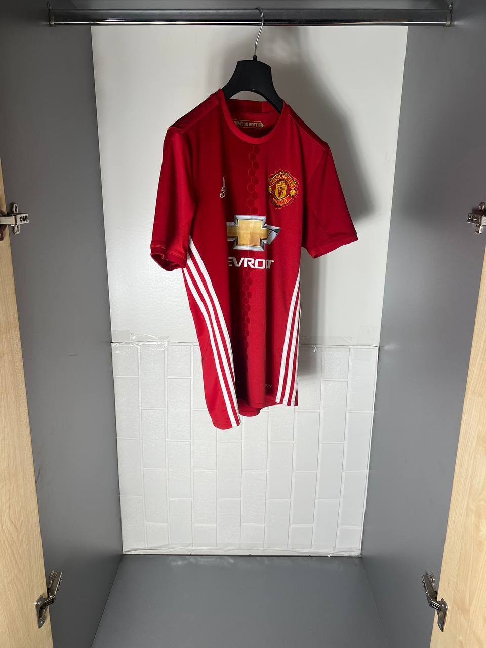 Nike VINTAGE ADIDAS FC MANCHESTER UNITED ENGLAND SOCCER JERSEY Size US XS / EU 42 / 0 - 3 Thumbnail