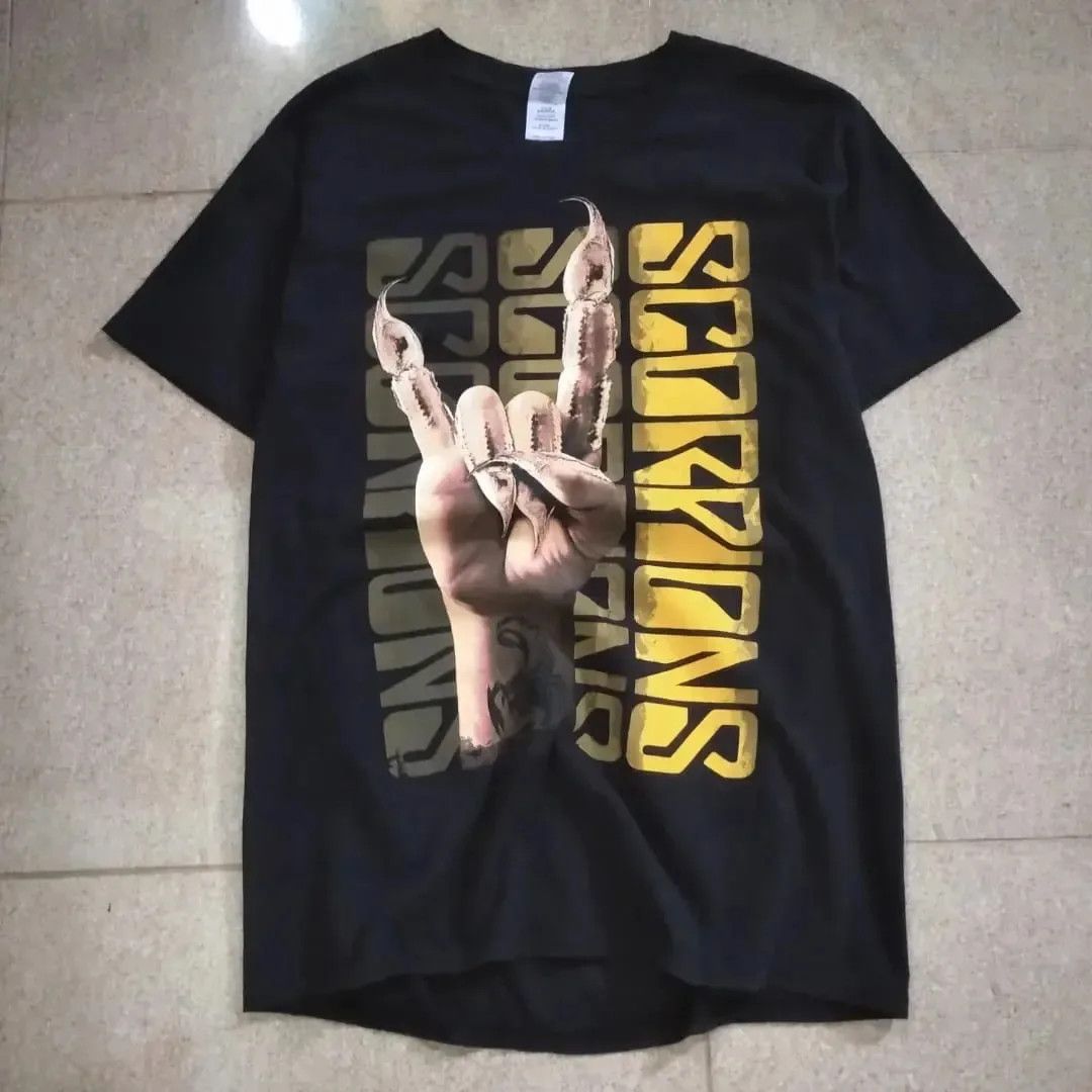 Gildan Scorpions World Tour 2016 Size US M / EU 48-50 / 2 - 6 Thumbnail
