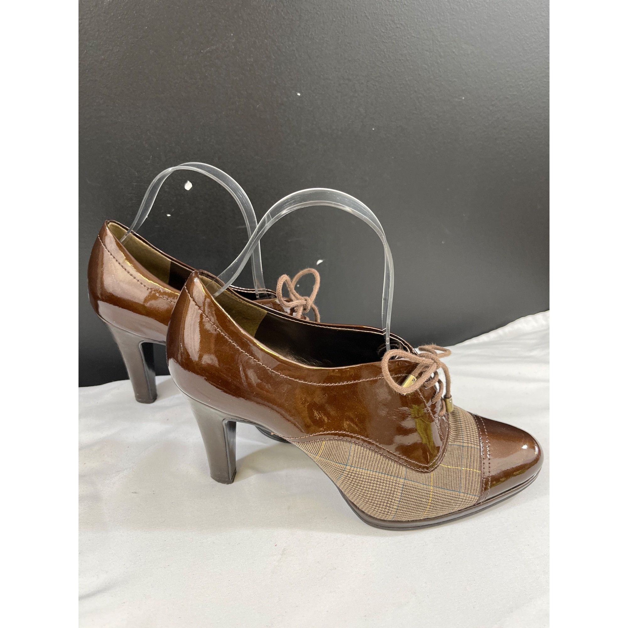 Anne Klein AK Anne Klein Women's Brown Leather Heeled Oxfords Size 8.5M Size US 8.5 / IT 38.5 - 1 Thumbnail