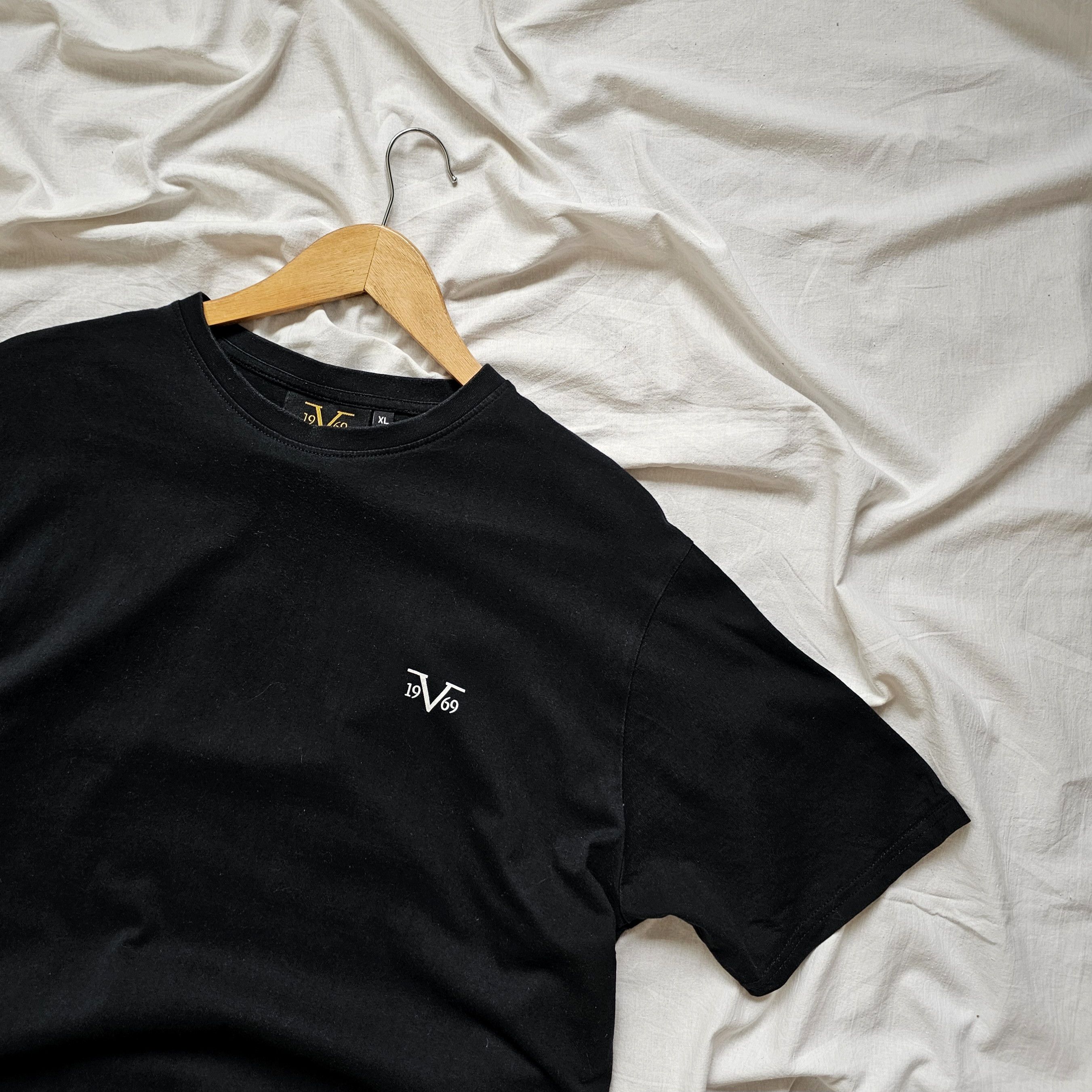 Versace × Vintage Versace vintage black tee Size US XL / EU 56 / 4 - 2 Thumbnail