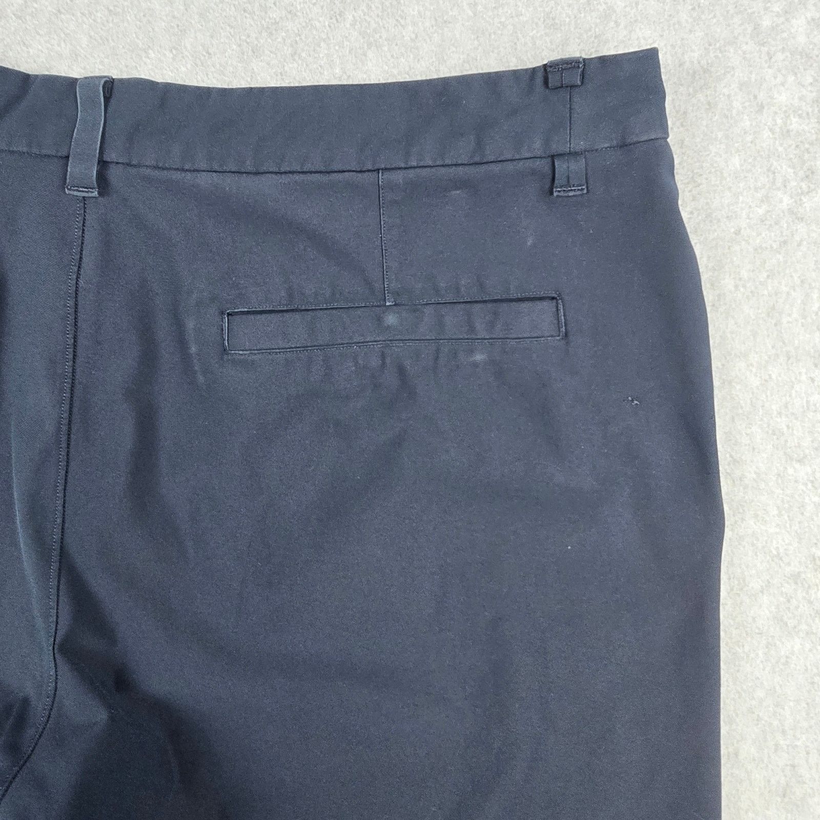 Lululemon Lululemon 36 Navy Commission Short Relaxed Warpstreme M7A83S Size US 36 / EU 52 - 12 Thumbnail