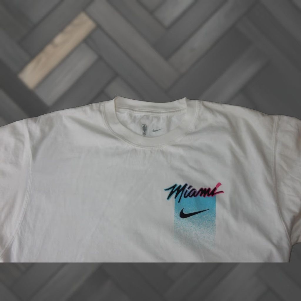Nike Nike Men T-Shirt Size S White Cotton Short Sleeve Graphic Print Shirts Mens Size US S / EU 44-46 / 1 - 1 Thumbnail