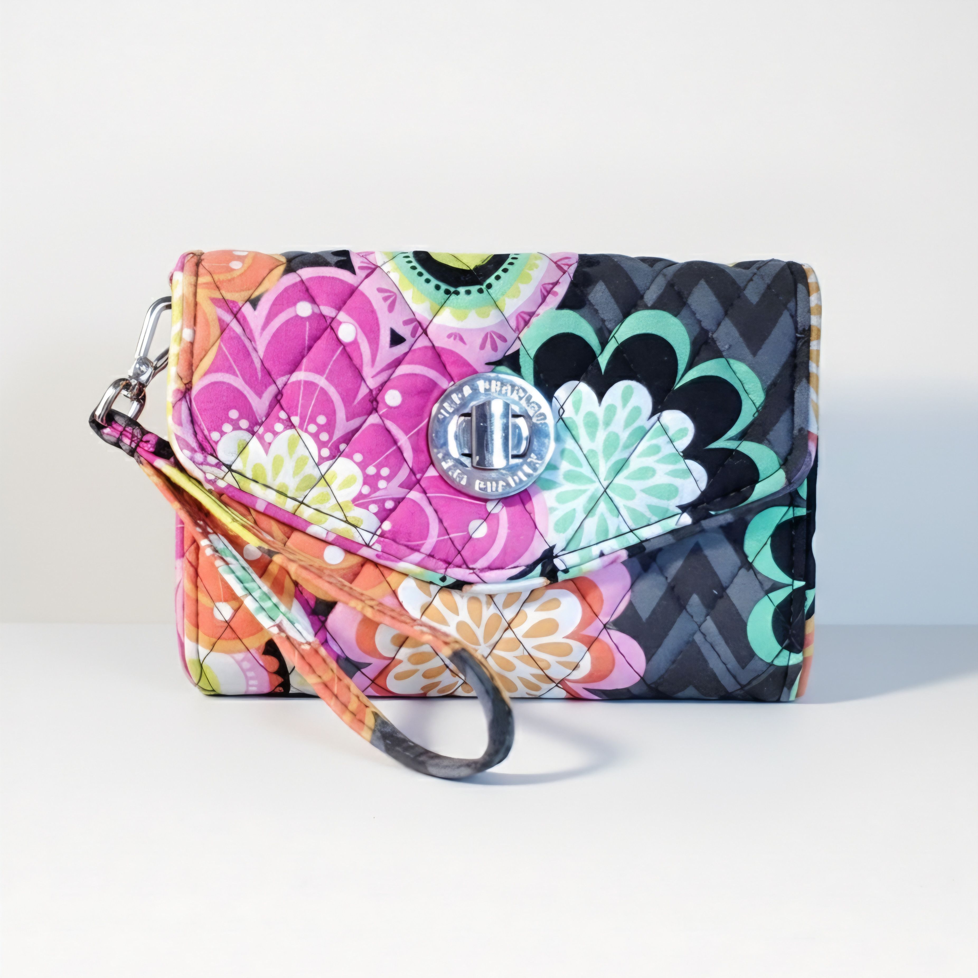 Vera Bradley Vera Bradley Wristlet Wallet Pouch Floral Cotton Quilted Size ONE SIZE - 1 Thumbnail