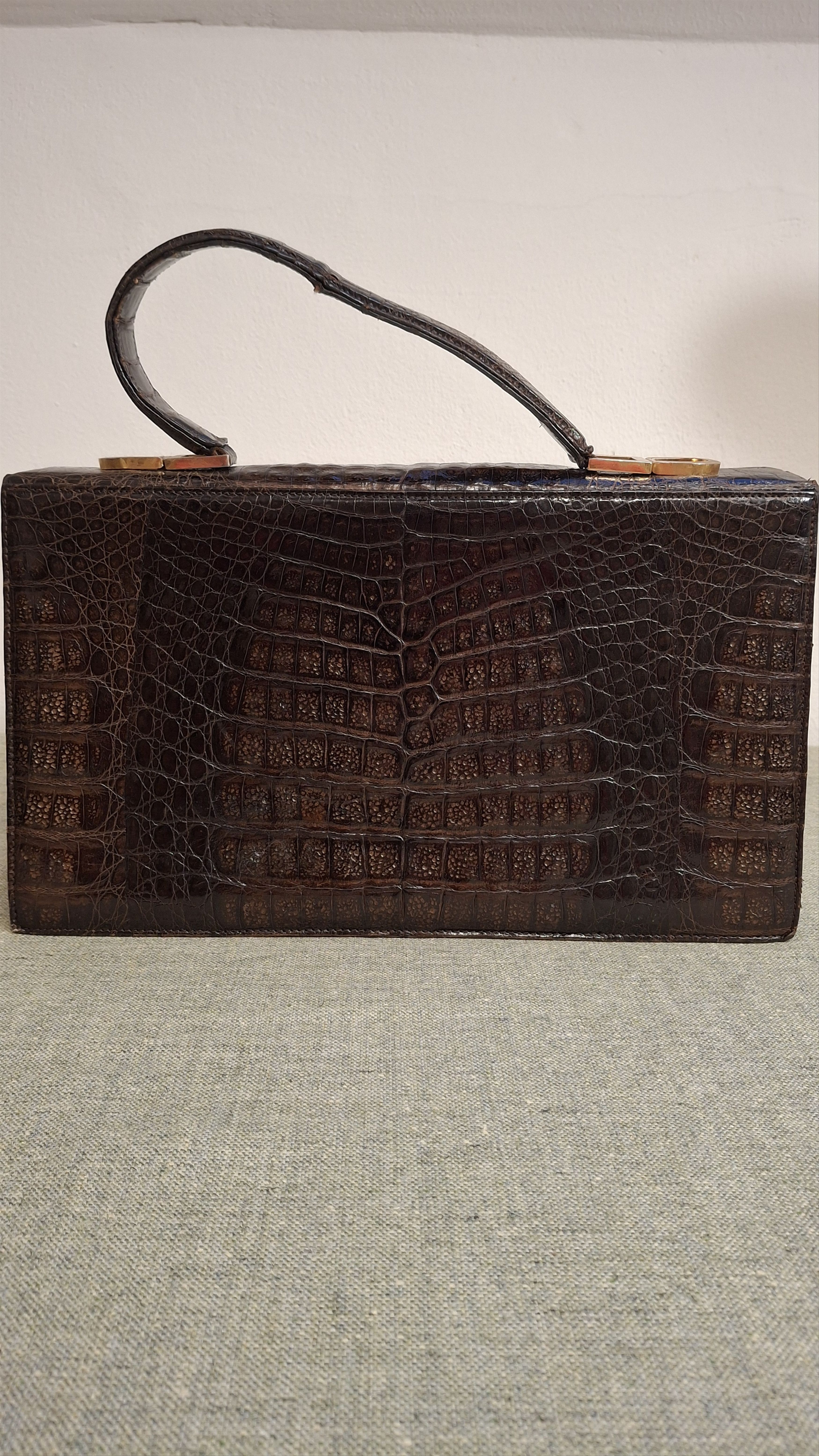 Vintage 1950s Genuine Crocodile Leather Structured Handbag Size ONE SIZE - 3 Thumbnail