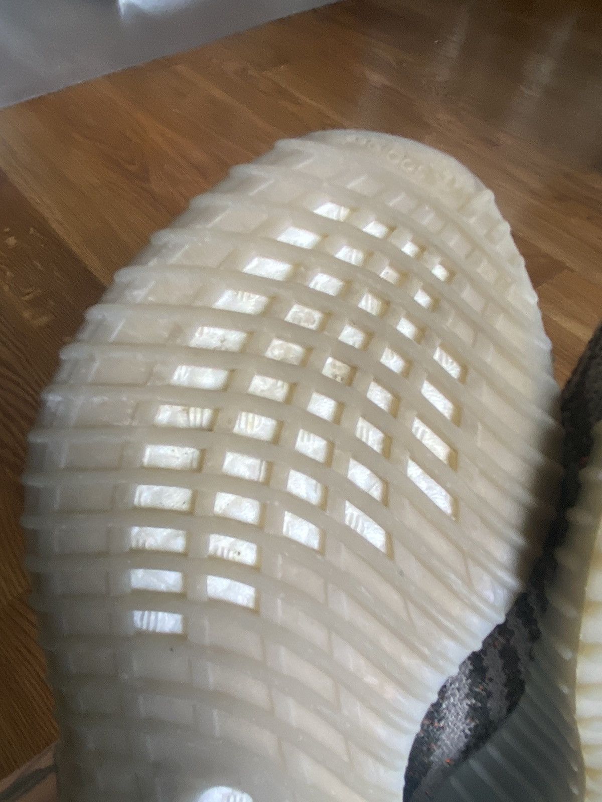 Adidas × Kanye West adidas YEEZY BOOST 350v2 Beluga Size US 6 / EU 39 - 16 Thumbnail