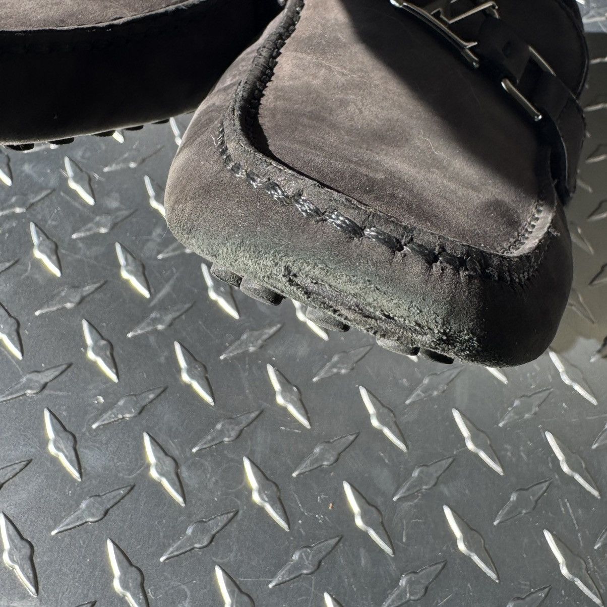 Louis Vuitton Louis Vuitton Hockenheim Logo Loafers Suede in Grey 8 Size US 9 / EU 42 - 3 Thumbnail