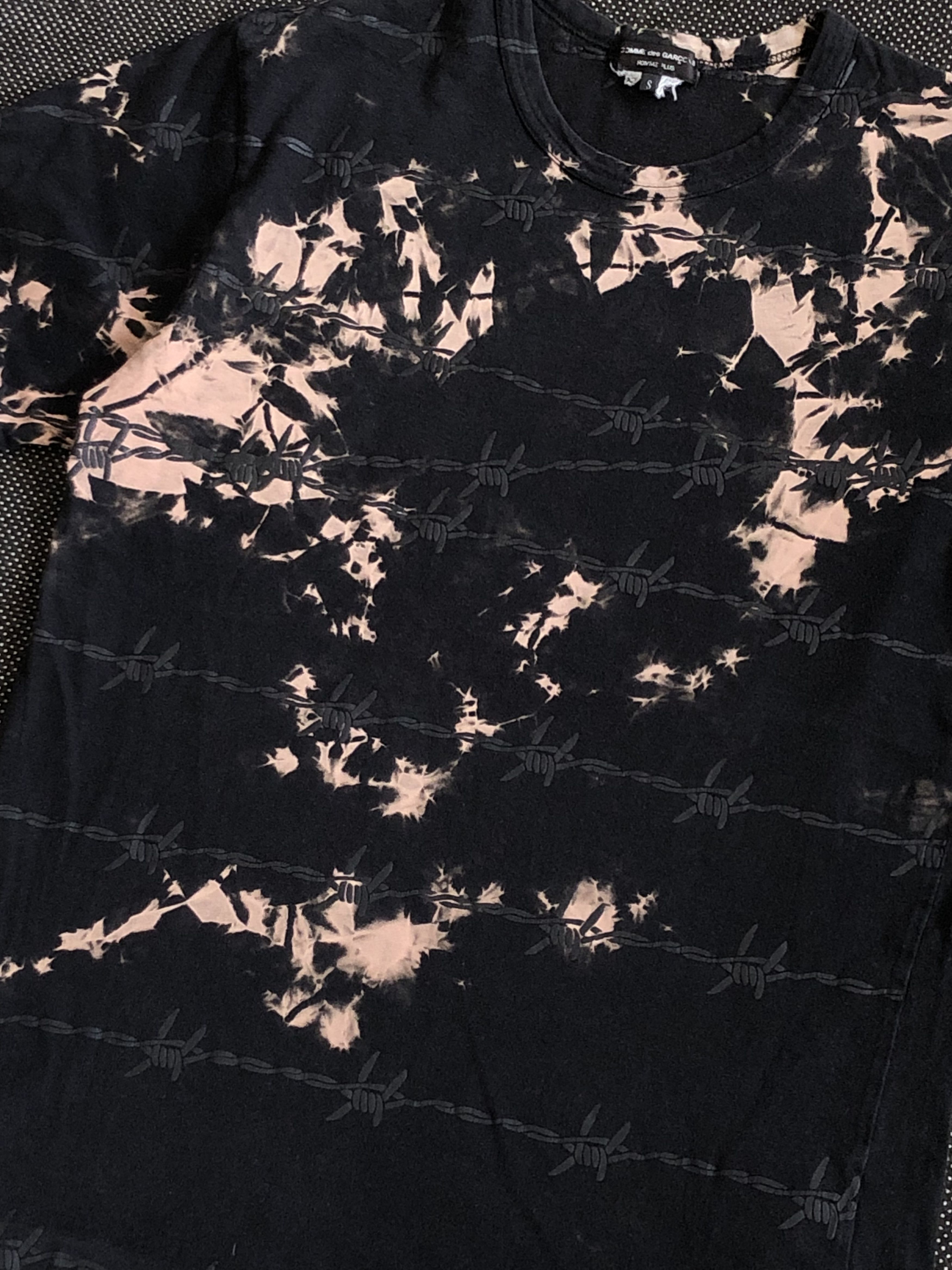 Comme des Garcons AW2006 CDG HOMME PLUS BARBED WIRE DISTRESS TEE BLACK Size US S / EU 44-46 / 1 - 5 Thumbnail