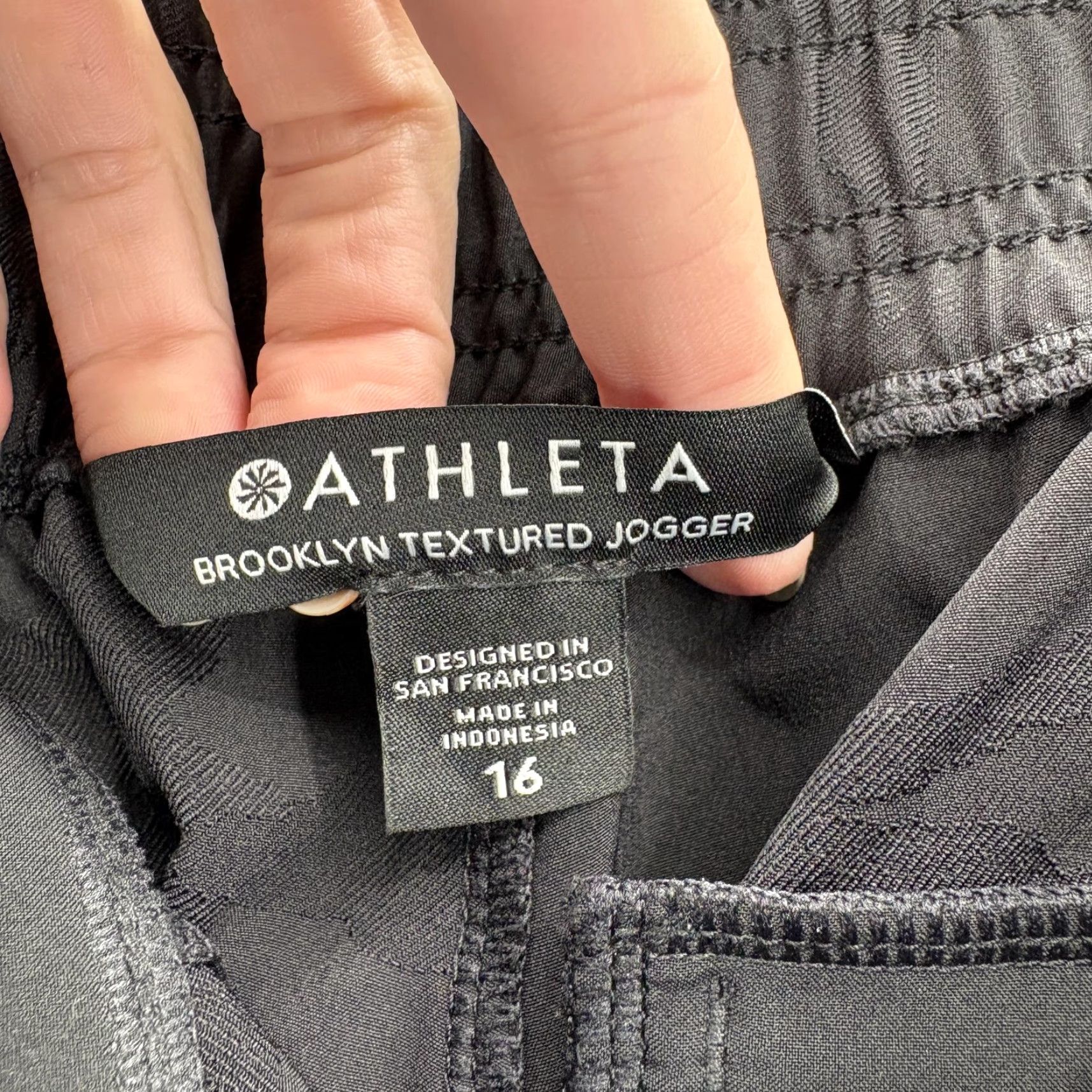 Athleta VINTAGE Athleta Jogger Pants Womens 16 Black Brooklyn Textured Camo Athletic Travel Gym Size 38" / US 16 / IT 52 - 4 Thumbnail