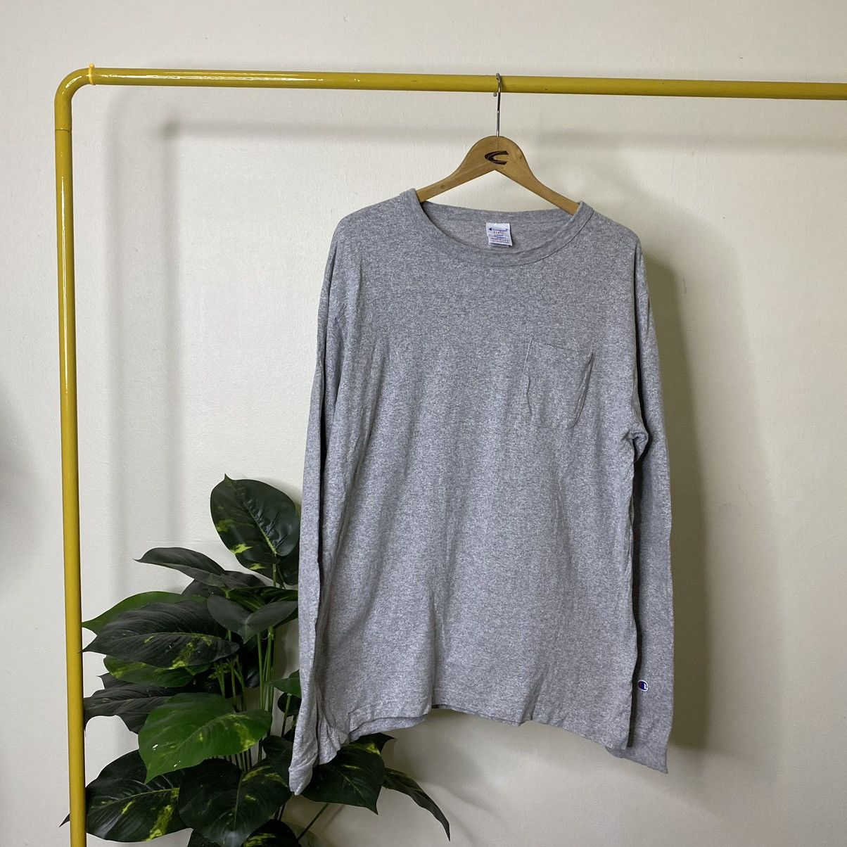 Champion × Vintage Vintage 2000s Champion Blank LS Tee Size US L / EU 52-54 / 3 - 1 Thumbnail