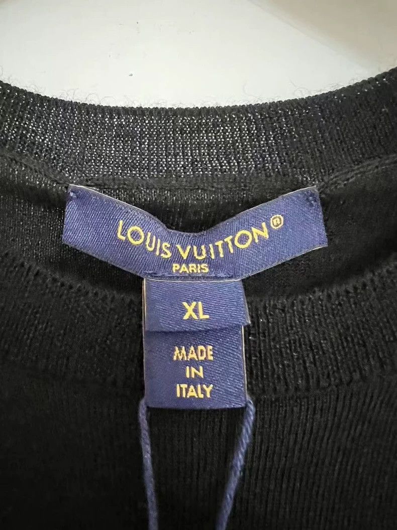Louis Vuitton Louis Vuitton 25 Newest Black Embroidered Knit Short Sleev Size US XL / EU 56 / 4 - 4 Thumbnail