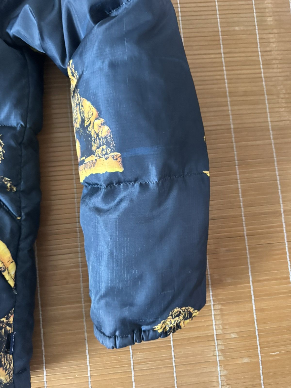 Supreme Lion design (goose down jacket) Size US M / EU 48-50 / 2 - 4 Thumbnail