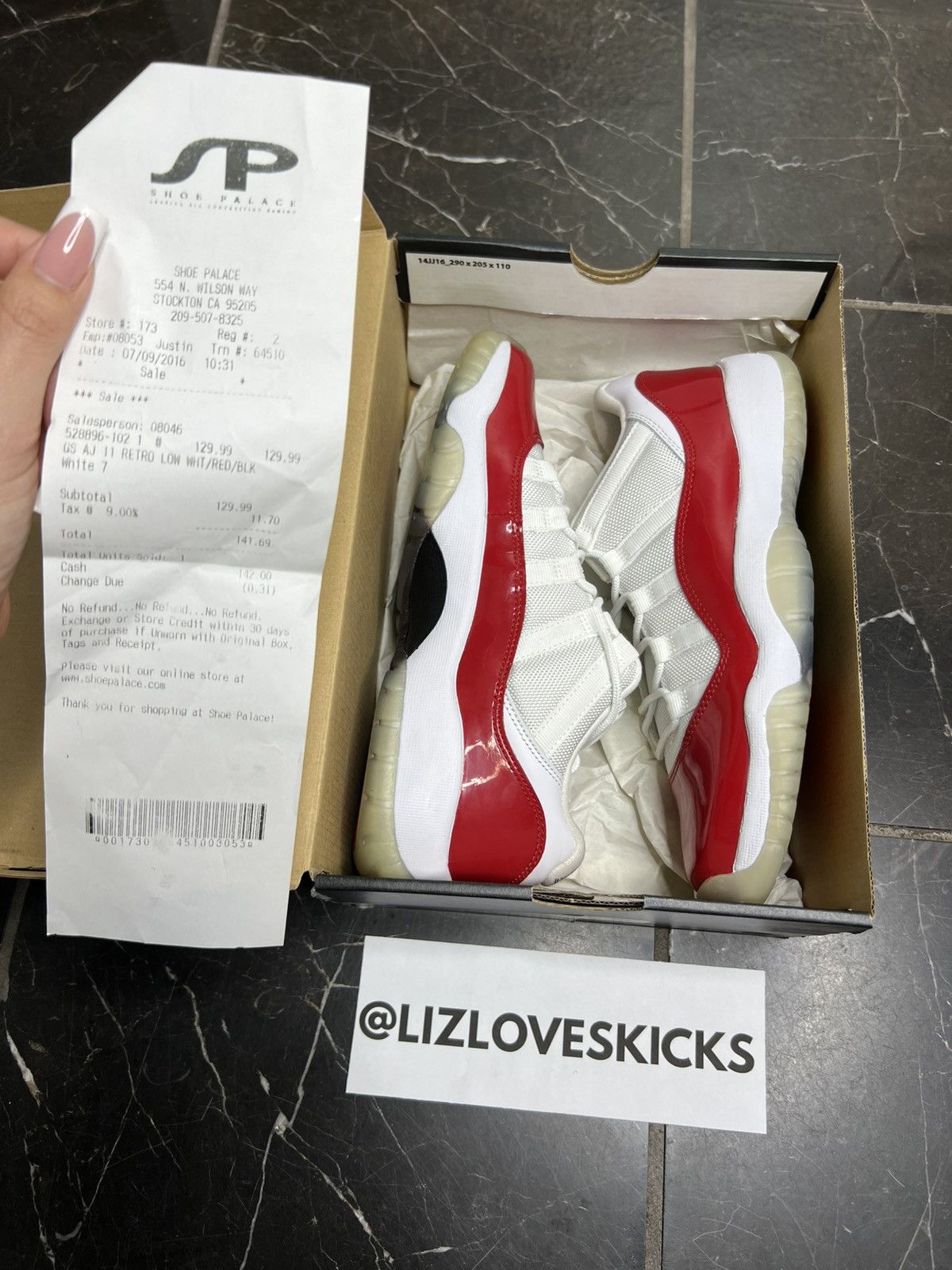 Jordan Brand Jordan Cherry 11 Lows (2016) GS 7Y Worn Once! Size US 7 / EU 40 - 8 Thumbnail