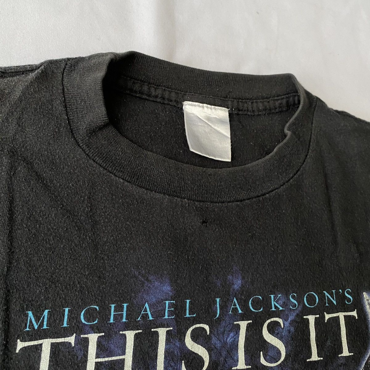 Band Tees × Vintage Vintage Michael Jackson’s This Is It ©️2009 Teea Size US L / EU 52-54 / 3 - 5 Thumbnail