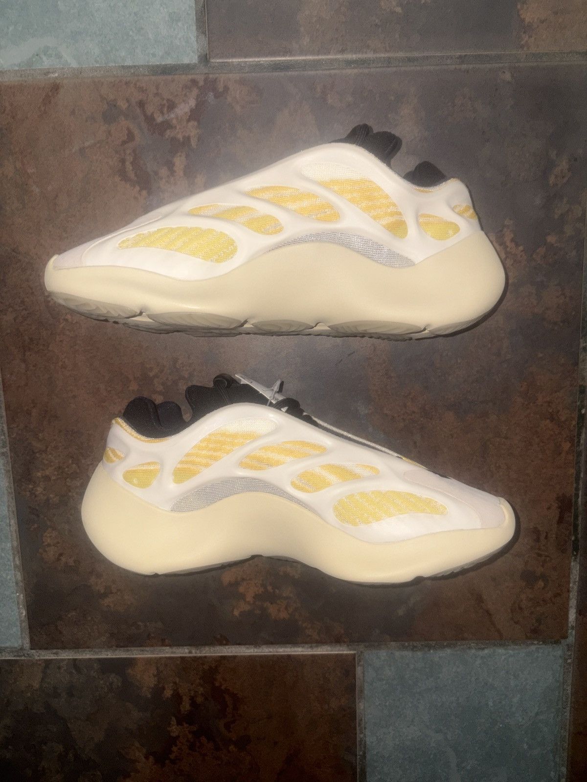 Adidas × Kanye West Adidas Yeezy 700 V3 “Safflower”🌻 Size 5 Size US 5 / EU 37 - 2 Thumbnail