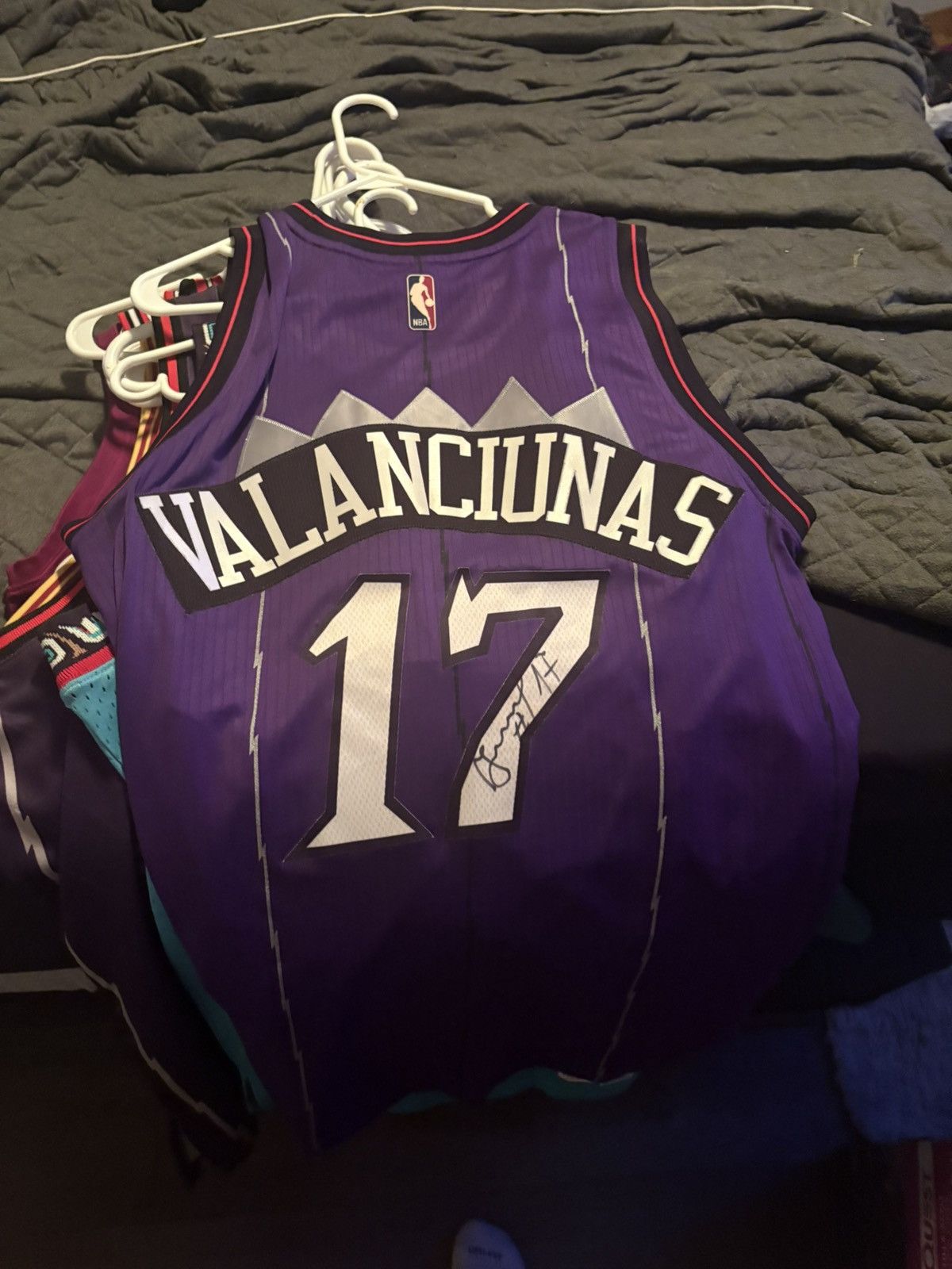 NBA Raptor jersey signed Size US XL / EU 56 / 4 - 2 Thumbnail