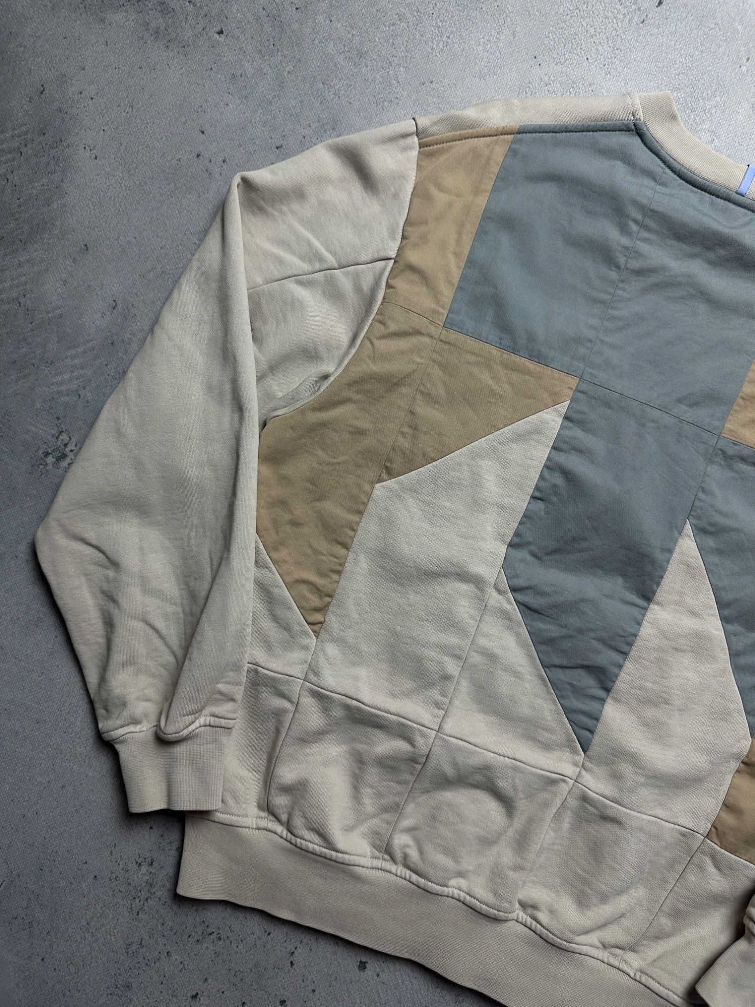 Alexander McQueen McQ Alexander McQueen Beige Off-White Patchwork Sweatshirt Size US S / EU 44-46 / 1 - 5 Thumbnail