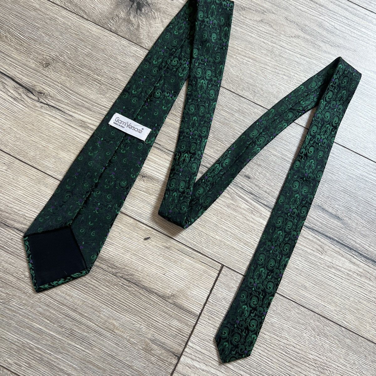 Versace Gianni Versace Vintage Silk 100% Tie Made In Italy Size ONE SIZE - 6 Thumbnail