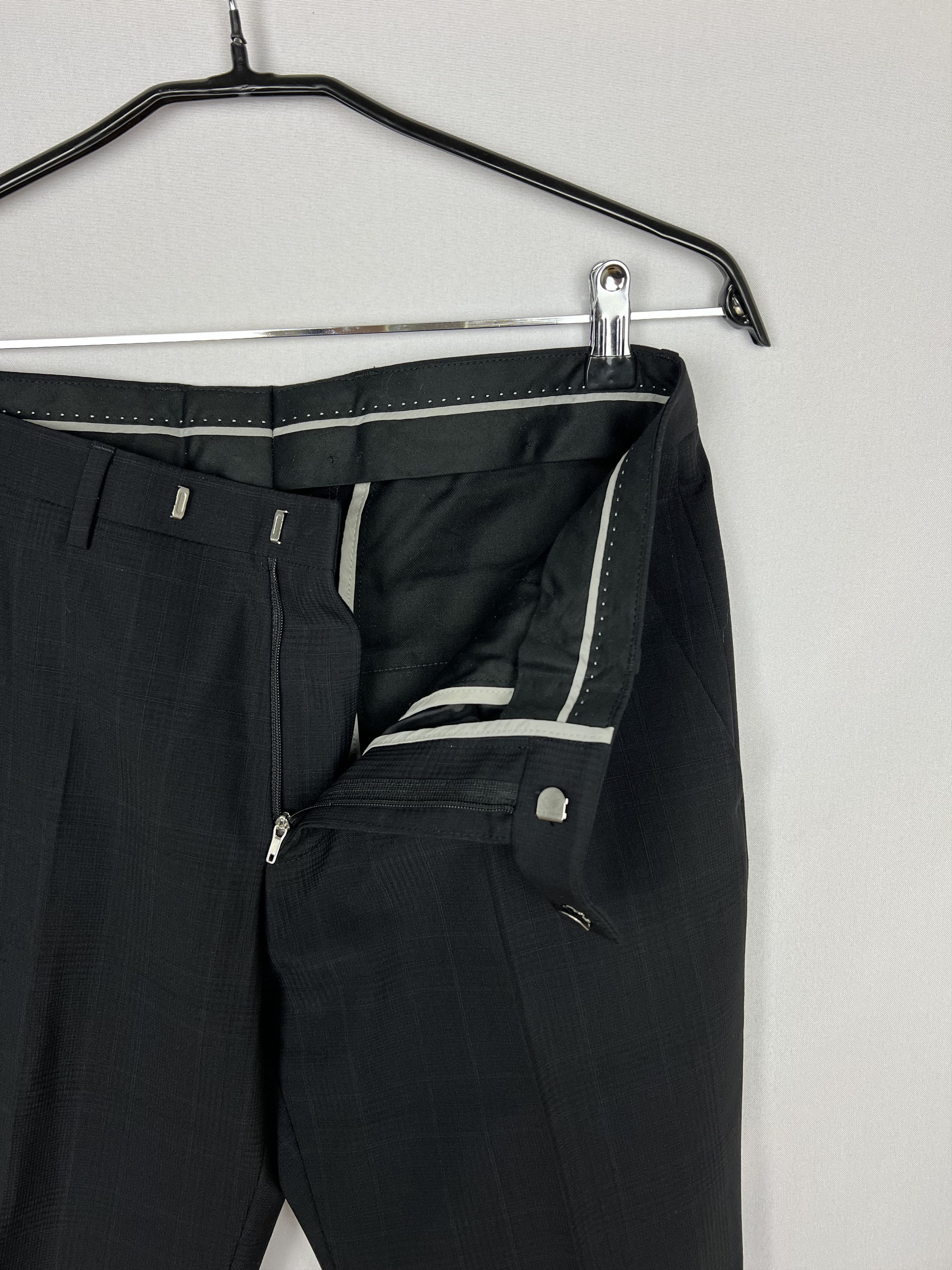 Hugo Boss Dark-Gray Plaid 100% Wool 2 Piece Modern Suit Regular Size 36R - 14 Thumbnail