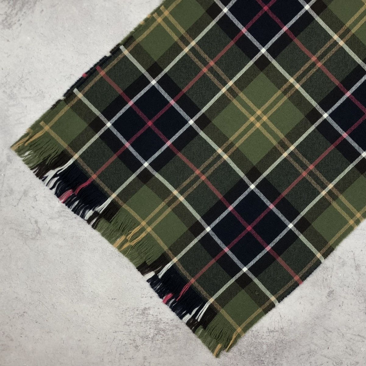 Barbour Barbour Tartan Scarf Extra Fine Merino Wool Size ONE SIZE - 12 Thumbnail