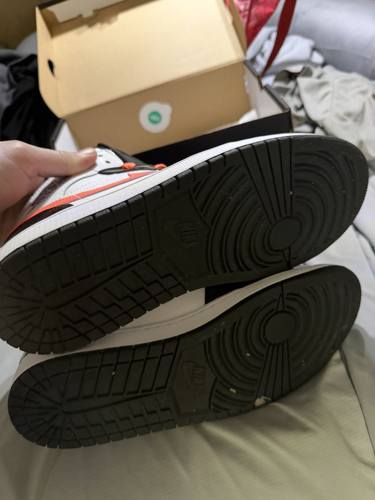 Jordan Brand Jordan 1 MID SE Size US 9 / EU 42 - 5 Thumbnail