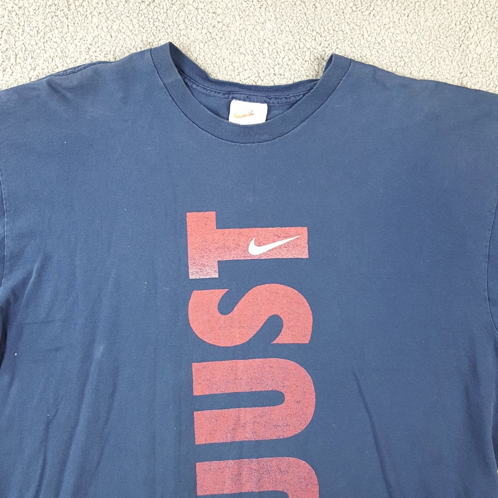 Nike VINTAGE Nike Distressed Just Do It Swoosh Logo T Shirt Mens XL Blue 90s 00s Retro 80s Concert Logo Embroidered Cotton Short Sleeve Crew Neck Size US XL / EU 56 / 4 - 4 Thumbnail