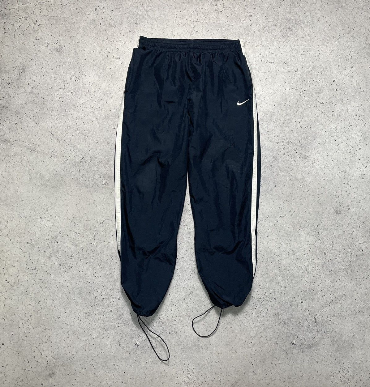 Nike Vintage Nike Nylon Track Pants Drill Y2K Swoosh Hype Size US 34 / EU 50 - 1 Thumbnail