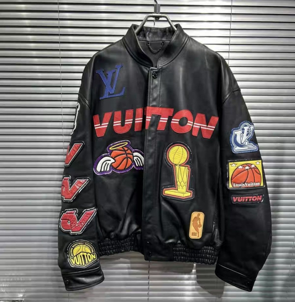 Louis Vuitton Louis Vuitton x NBA Monogram Black Leather jacket bomber Size US S / EU 44-46 / 1 - 1 Thumbnail