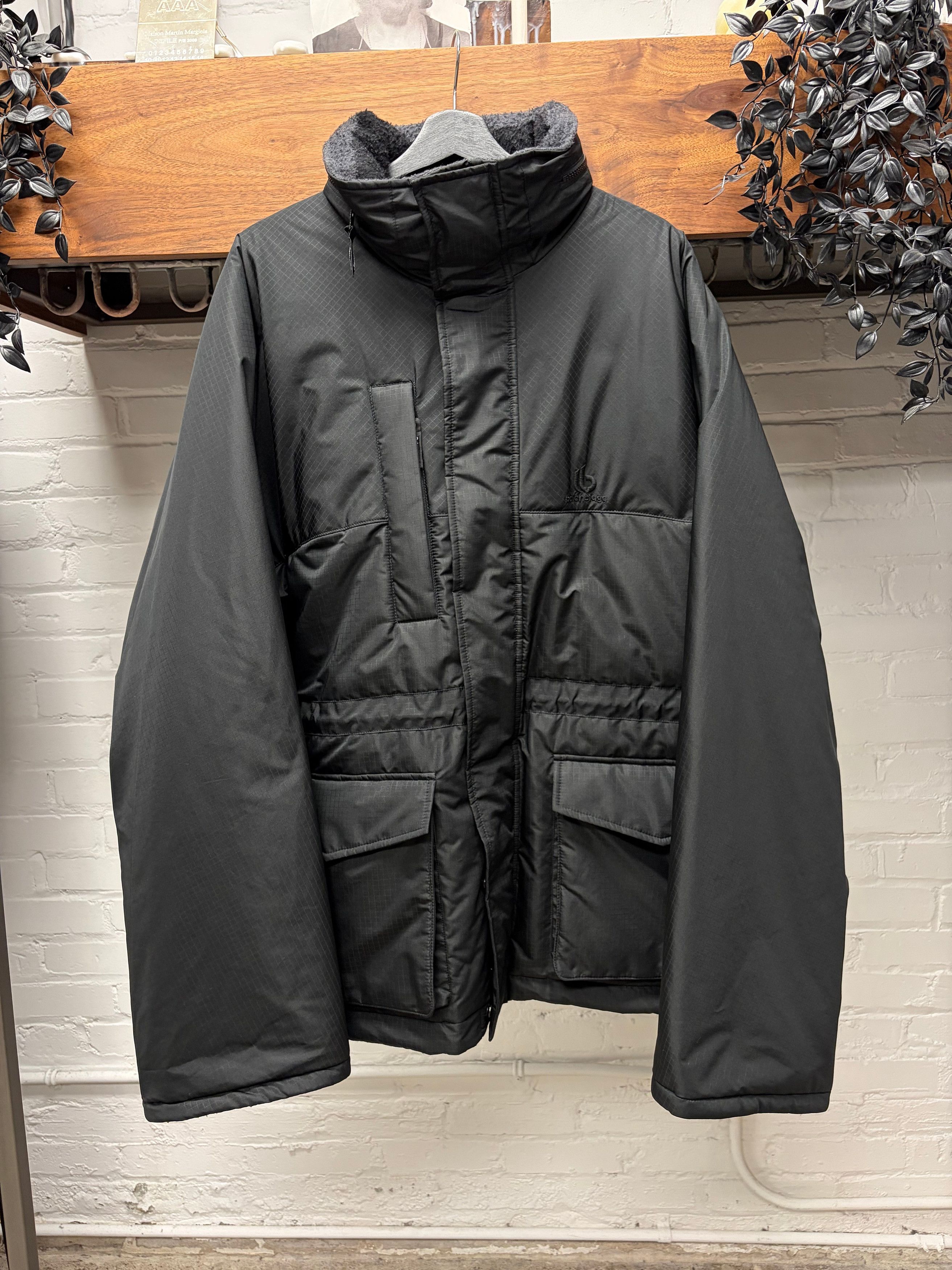 Balenciaga AW2022 Balenciaga Reversible Black Ripstop/Wool ‘Buffalo’ Jacket Size US M / EU 48-50 / 2 - 1 Thumbnail