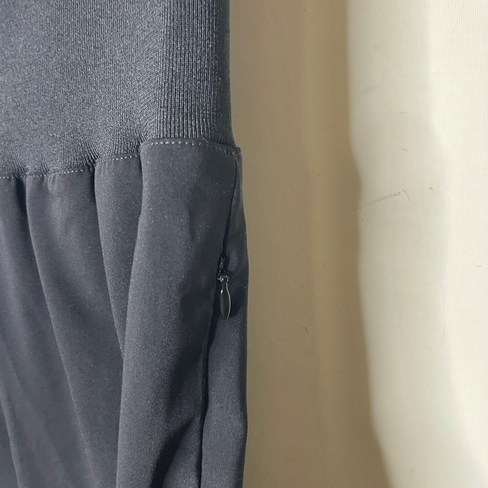 Sportmax Sportmax high waist zipper out jogger pants in black Sz 4 Size 27" / US 4 / IT 40 - 8 Thumbnail