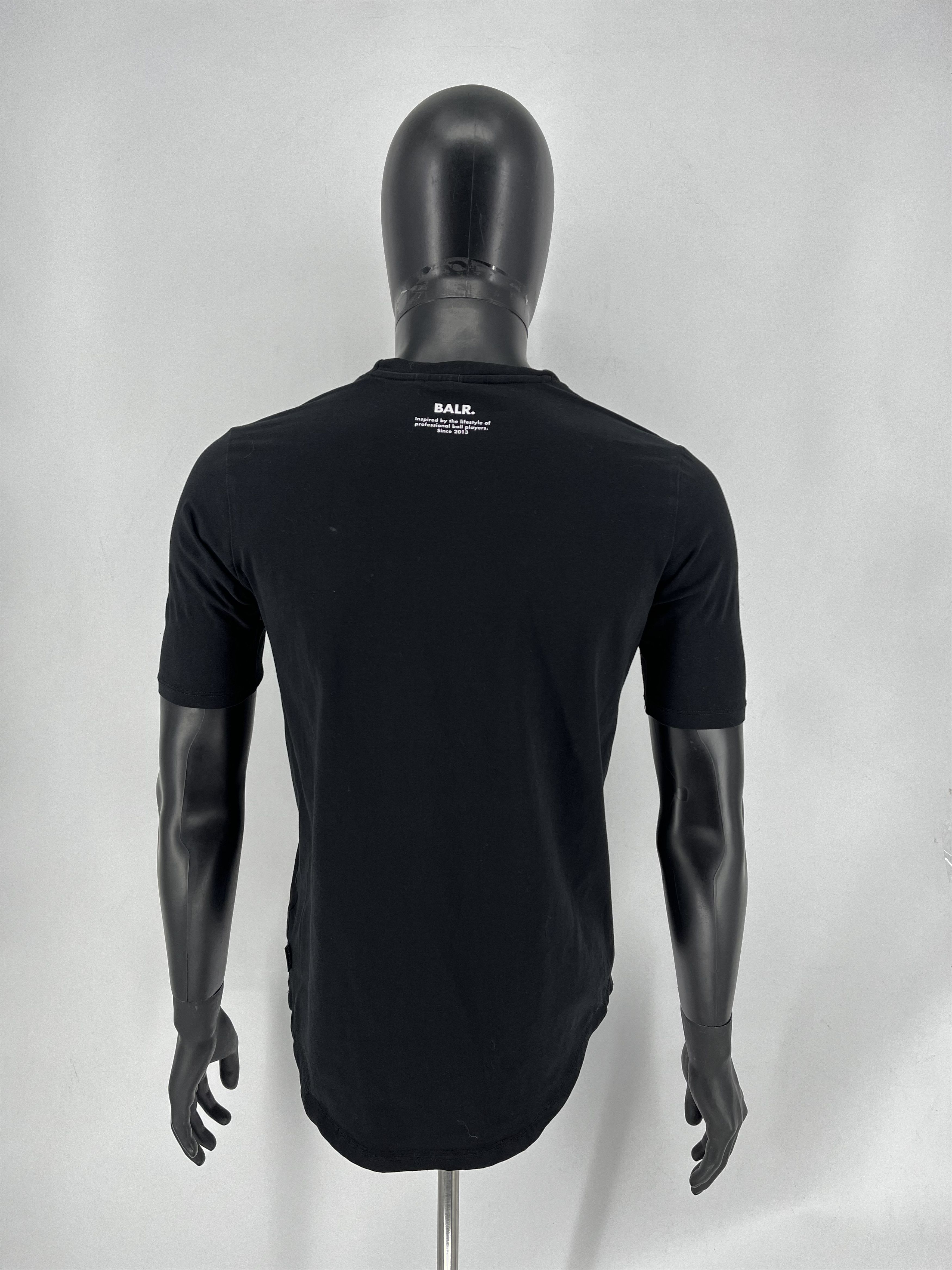 Japanese Brand Vintage BALR Fit Tee Big Logo Streetwear Style Size US S / EU 44-46 / 1 - 9 Thumbnail