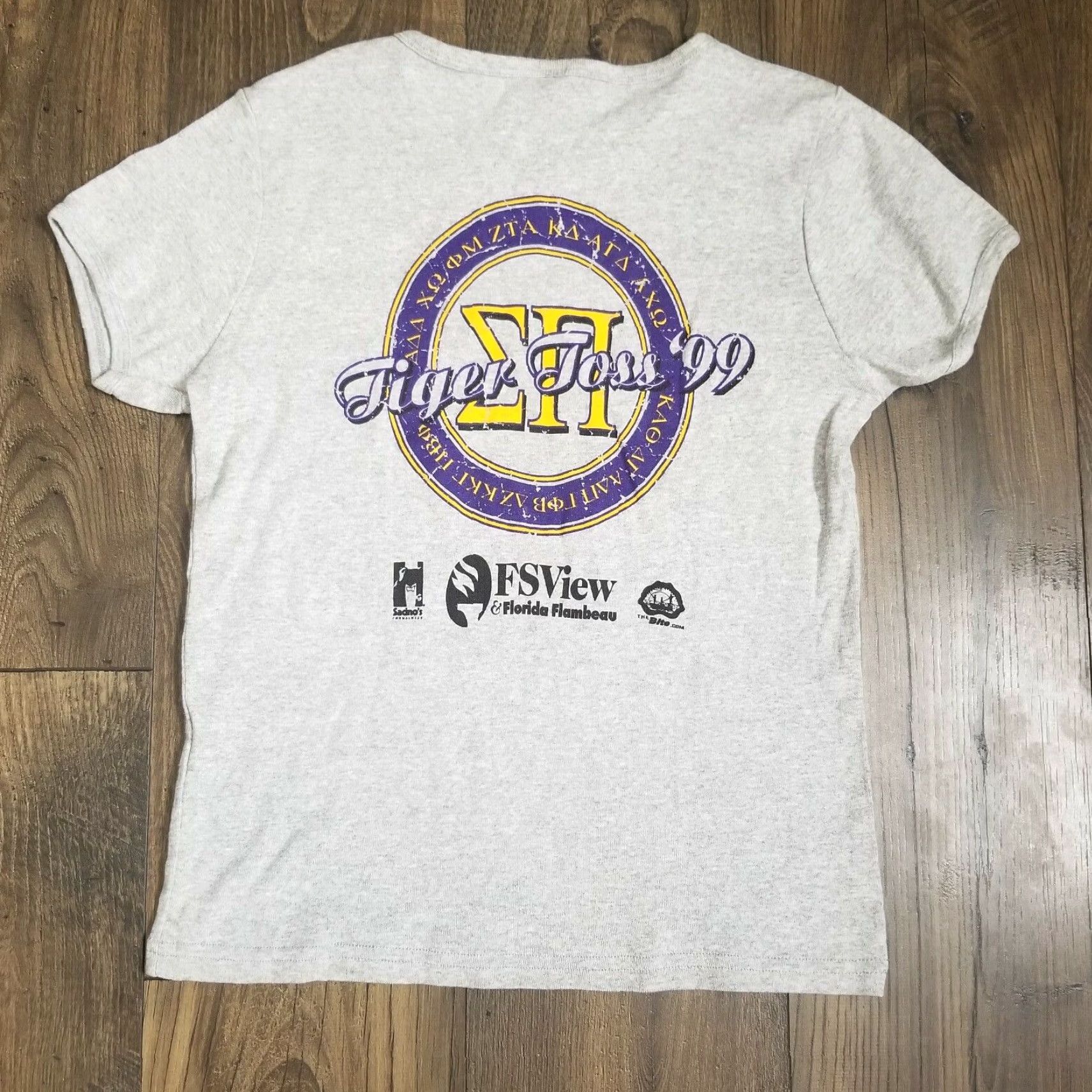 Anvil VINTAGE Sigma Pi T Shirt - Sorority Graphic Tee - Womens S - 1999 Tiger Toss - Gray - Double Sided Size S / US 4 / IT 40 - 2 Thumbnail