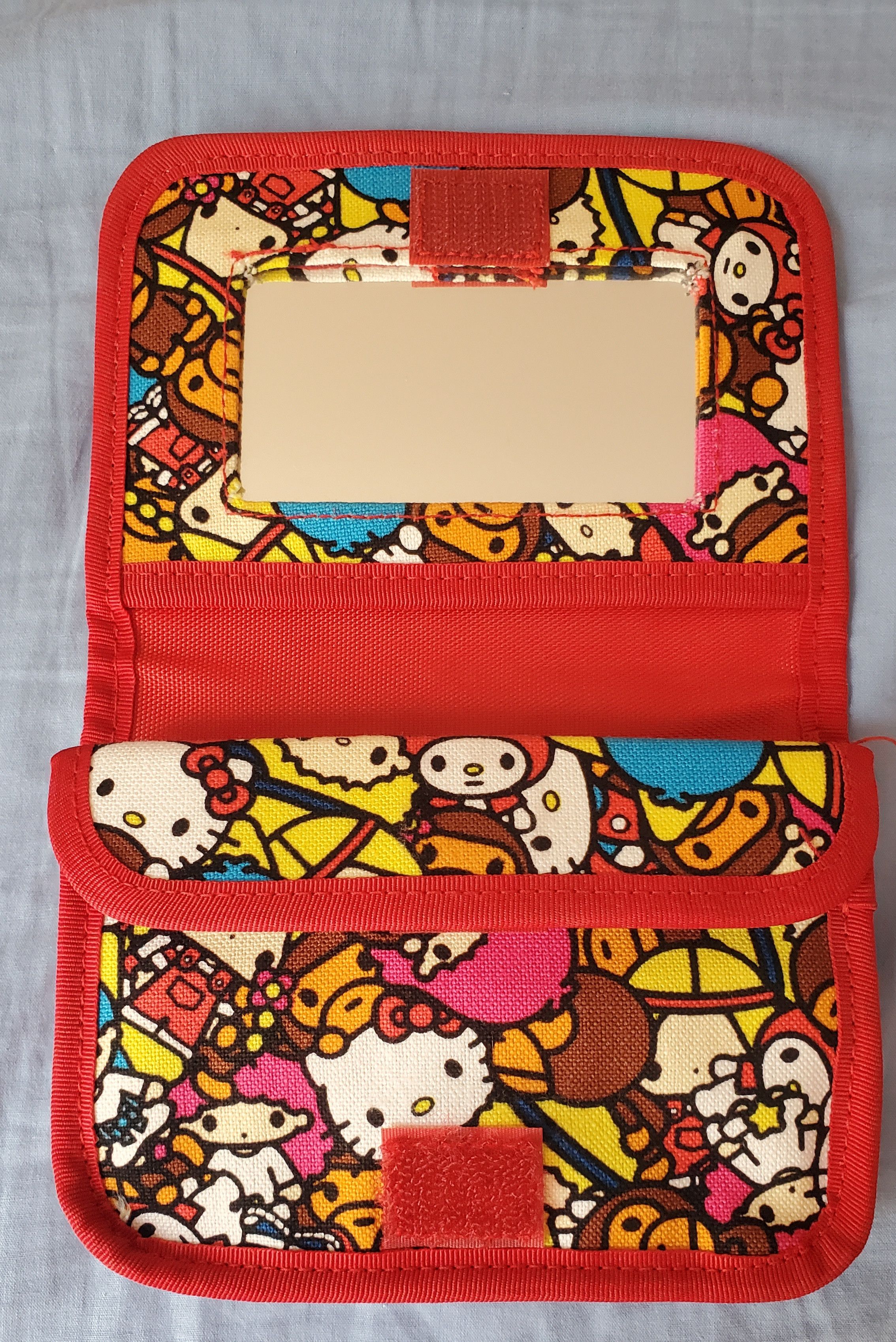 Bape Sanrio collab wallet Size ONE SIZE - 5 Thumbnail