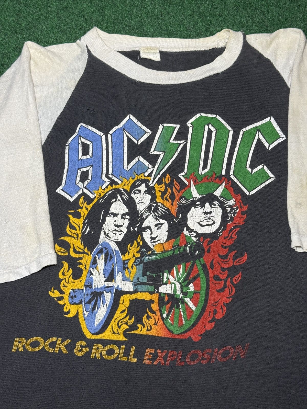 Band Tees ACDC Highway To Hell Vintage Raglan 20x21 Concert T Shirt Size US XS / EU 42 / 0 - 2 Thumbnail