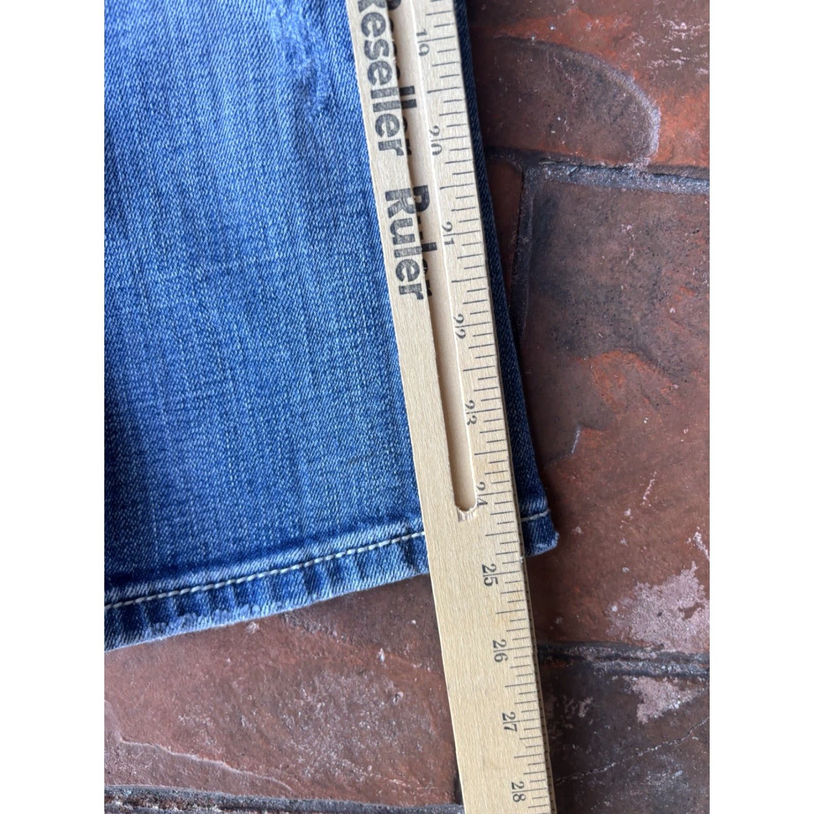 Miss Me VINTAGE Miss Me Jeans Capri Embellished Rhinestones Jeans Women's 26 Blue Denim Distressed 5-Pocket Regular Fit Size 26" / US 2 / IT 38 - 5 Thumbnail