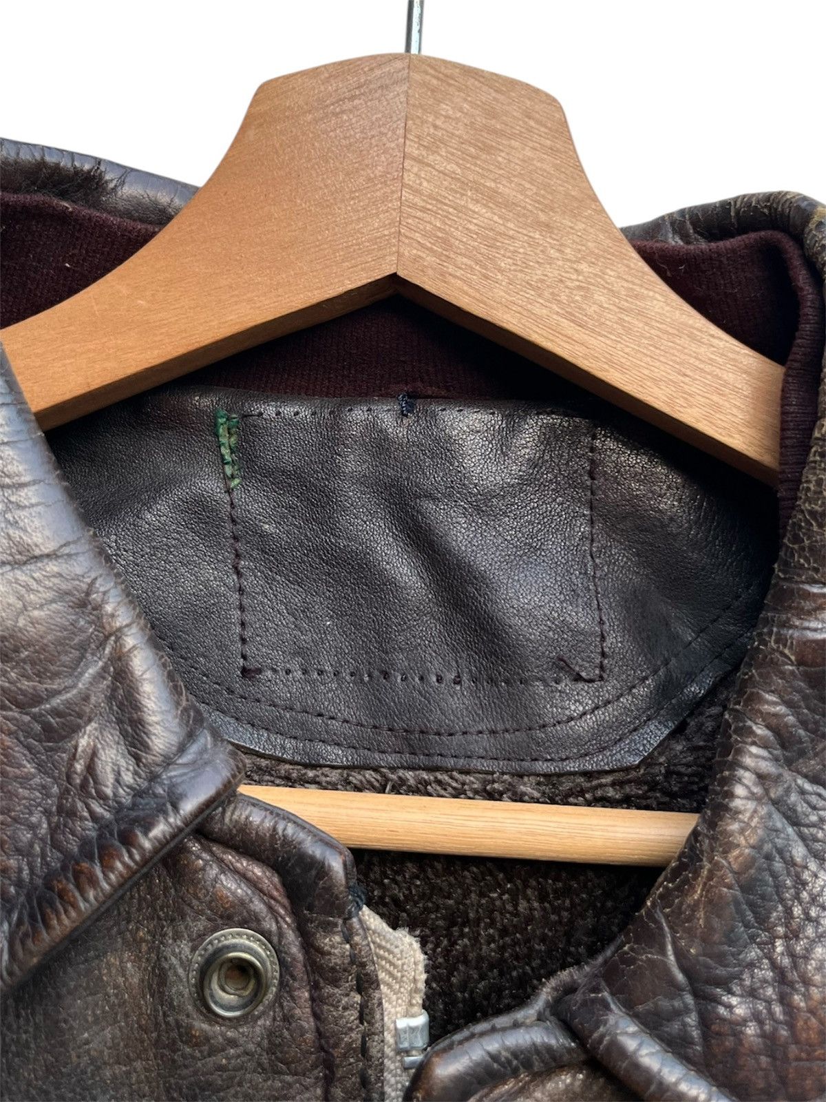 Genuine Leather Vintage Multi-pockets Leather Jacket Size US L / EU 52-54 / 3 - 9 Thumbnail