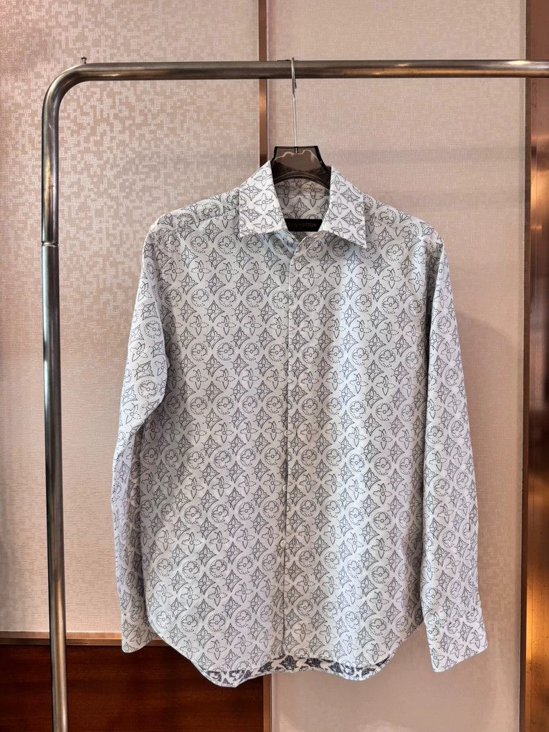 Louis Vuitton Louis Vuitton Full printed three-flower shirt Size US M / EU 48-50 / 2 - 1 Thumbnail