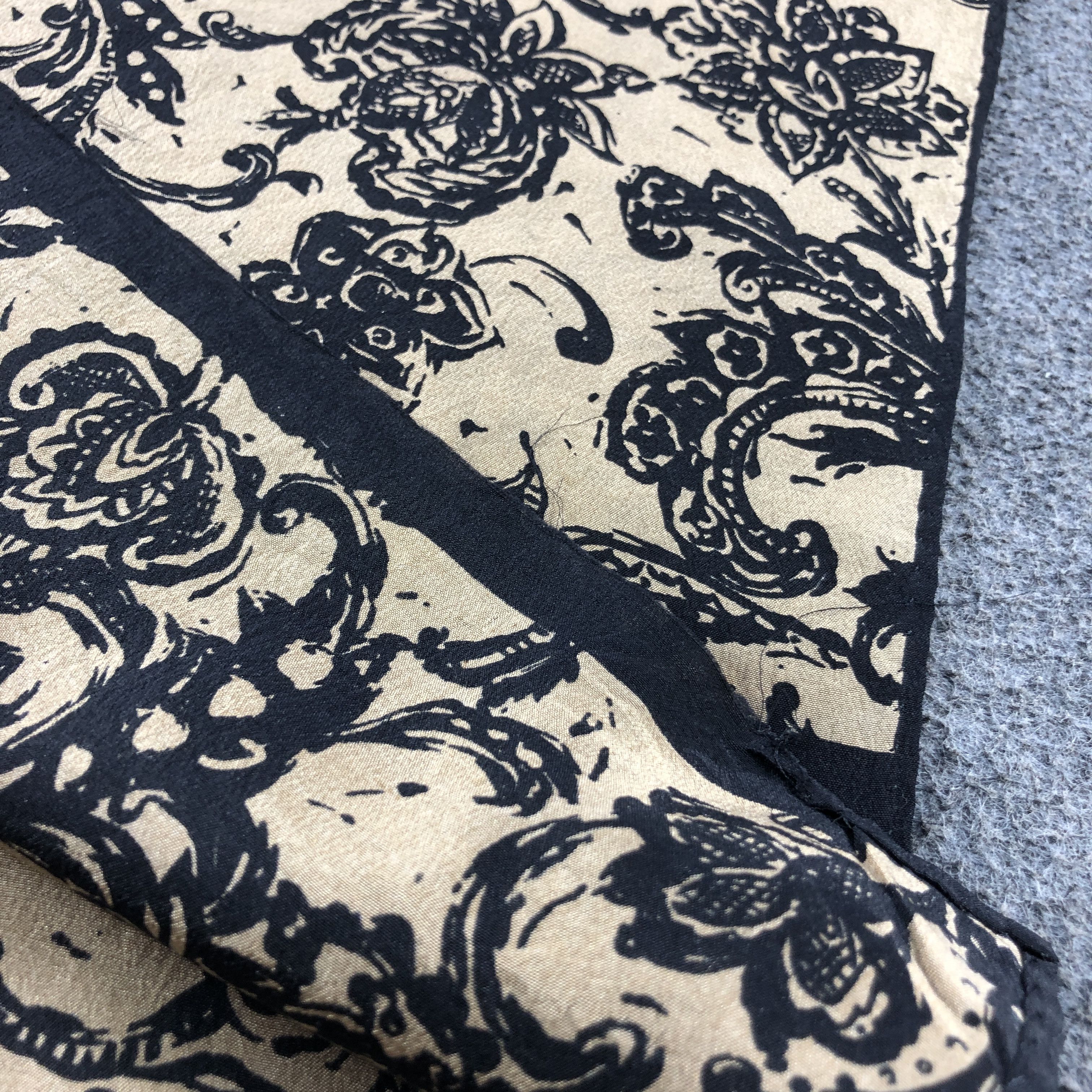 Pierre Balmain Pierre Balmain Floral Silk Stole Silk Scarf M1089 Size ONE SIZE - 6 Thumbnail