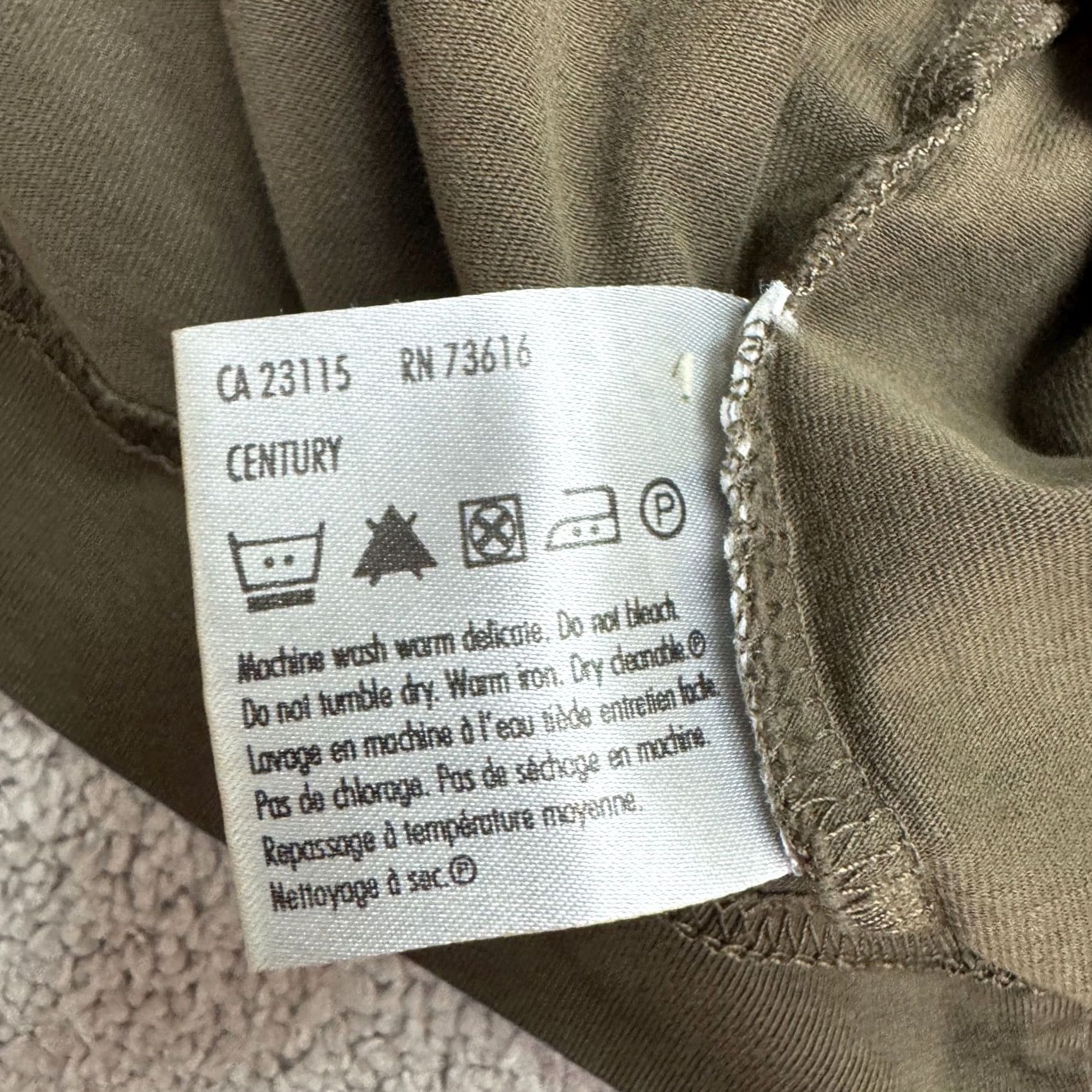 Hugo Boss VINTAGE? No. Boss Hugo Boss Long Sleeve T-Shirt Mens Large Olive Green Crew Neck Cotton Tee Size US L / EU 52-54 / 3 - 6 Thumbnail