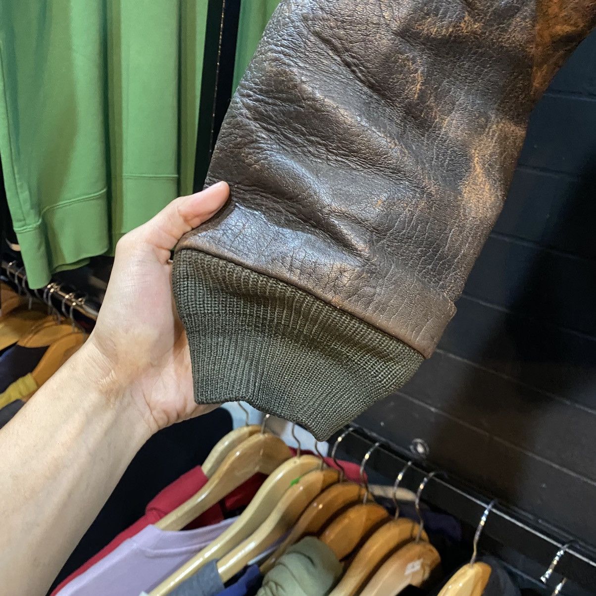 Avirex Vintage Palam Inspired Avirex Leather Jackets Made In Korea Size US L / EU 52-54 / 3 - 6 Thumbnail