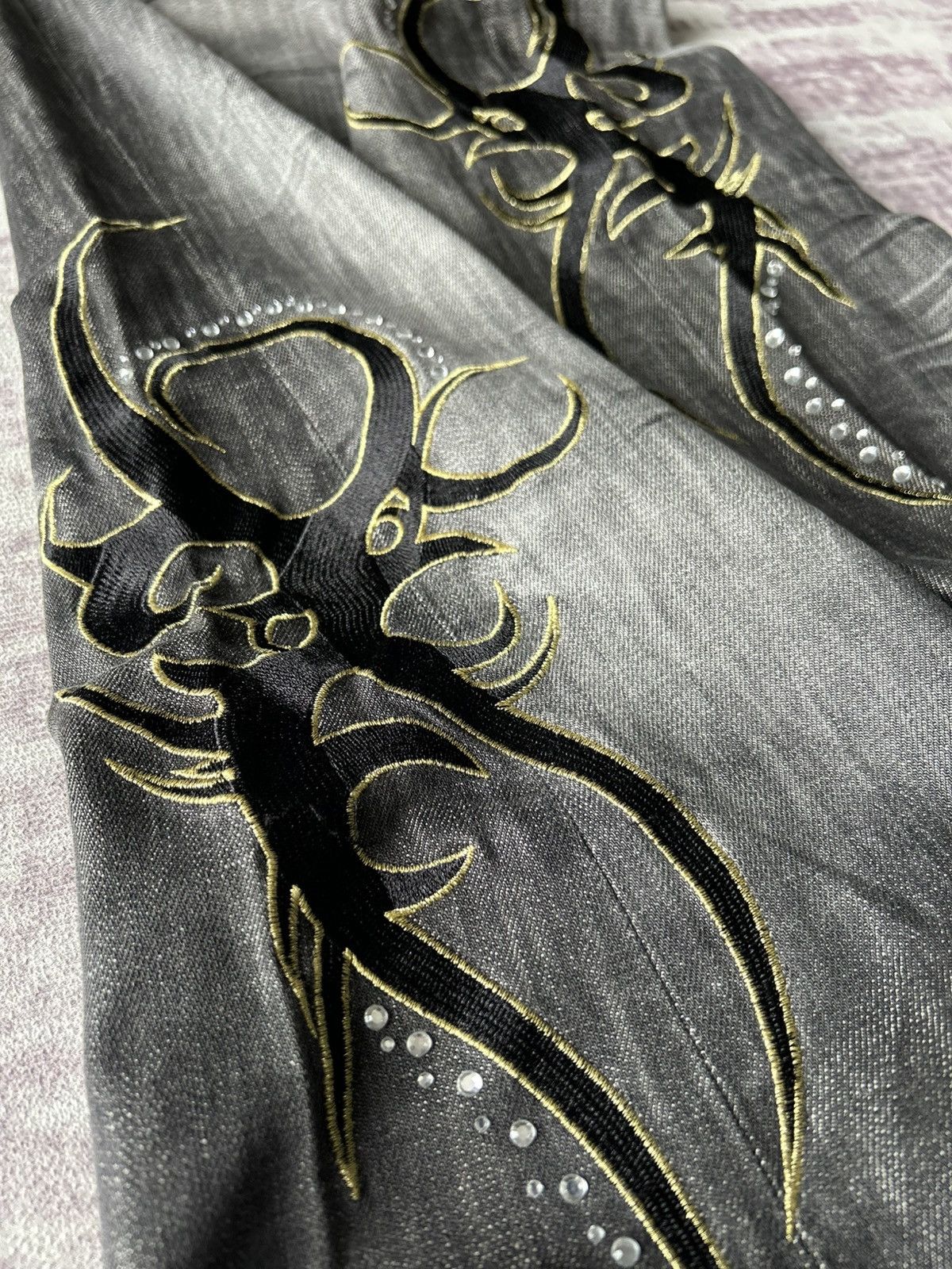 Tornado Mart ( Rare🤩 ) Tornado Mart Art Tribal Flared Jeans Size US 33 - 3 Thumbnail