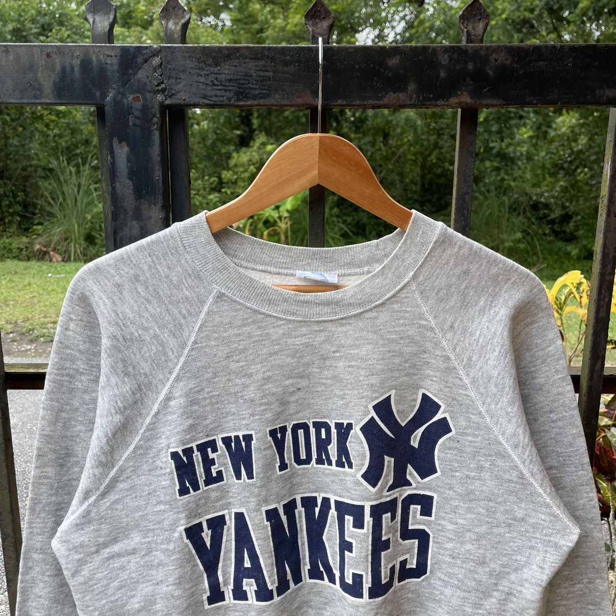 New York Yankees 🔥Vintage 80s New York Yankees Big Logo Spellout Sweatshirts Size US M / EU 48-50 / 2 - 4 Thumbnail