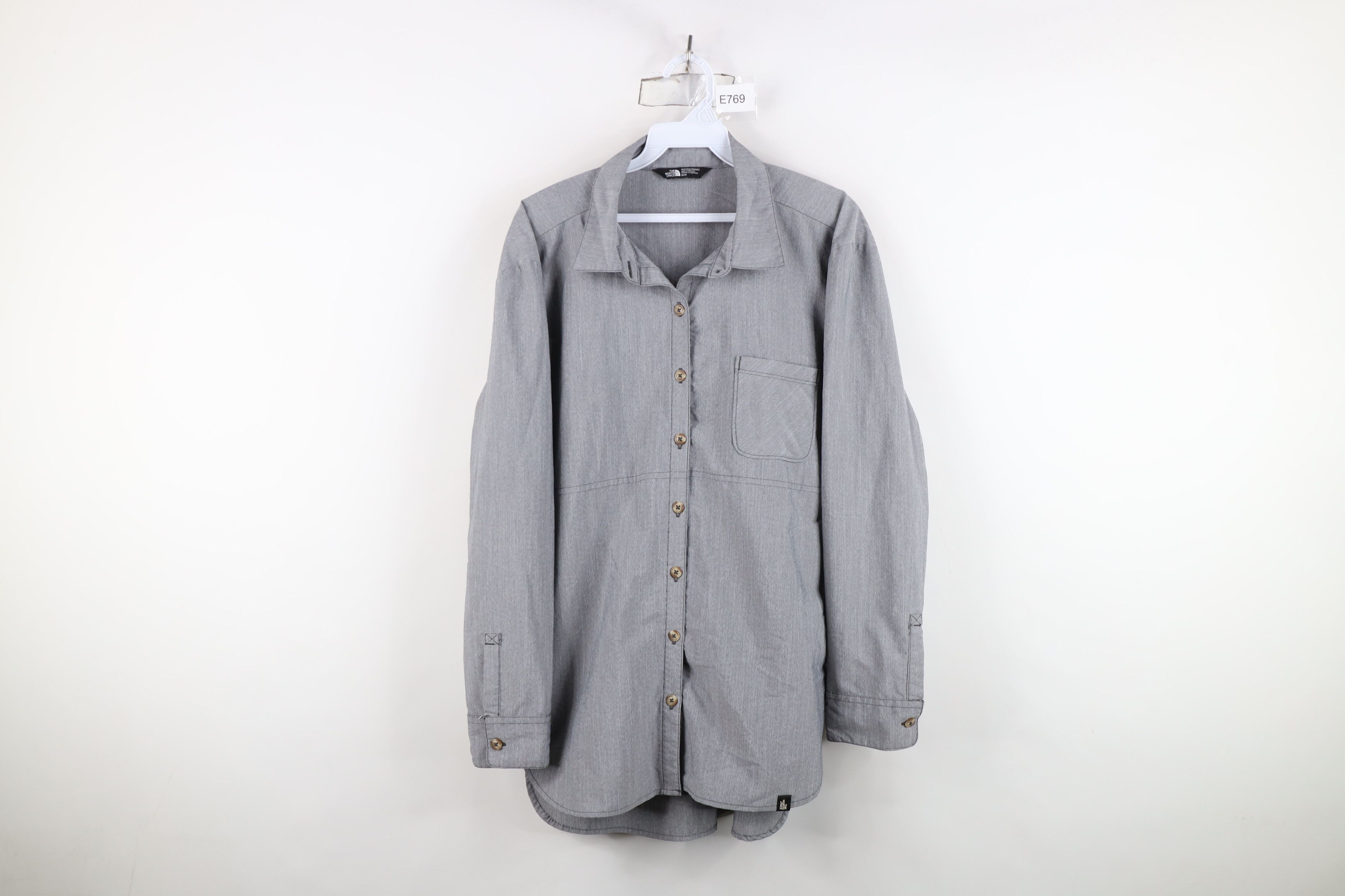 The North Face The North Face Spell Out Chambray Collared Button Shirt Gray Size M / US 6-8 / IT 42-44 - 1 Thumbnail