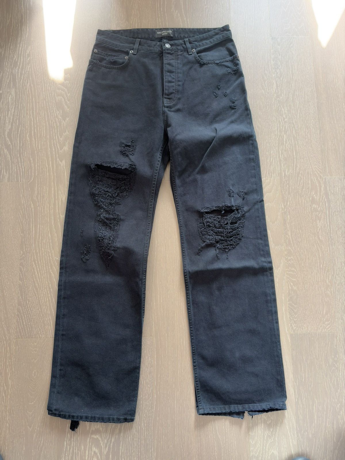 Balenciaga Balenciaga Medium Fit Distressed Jeans Size US 32 / EU 48 - 1 Thumbnail
