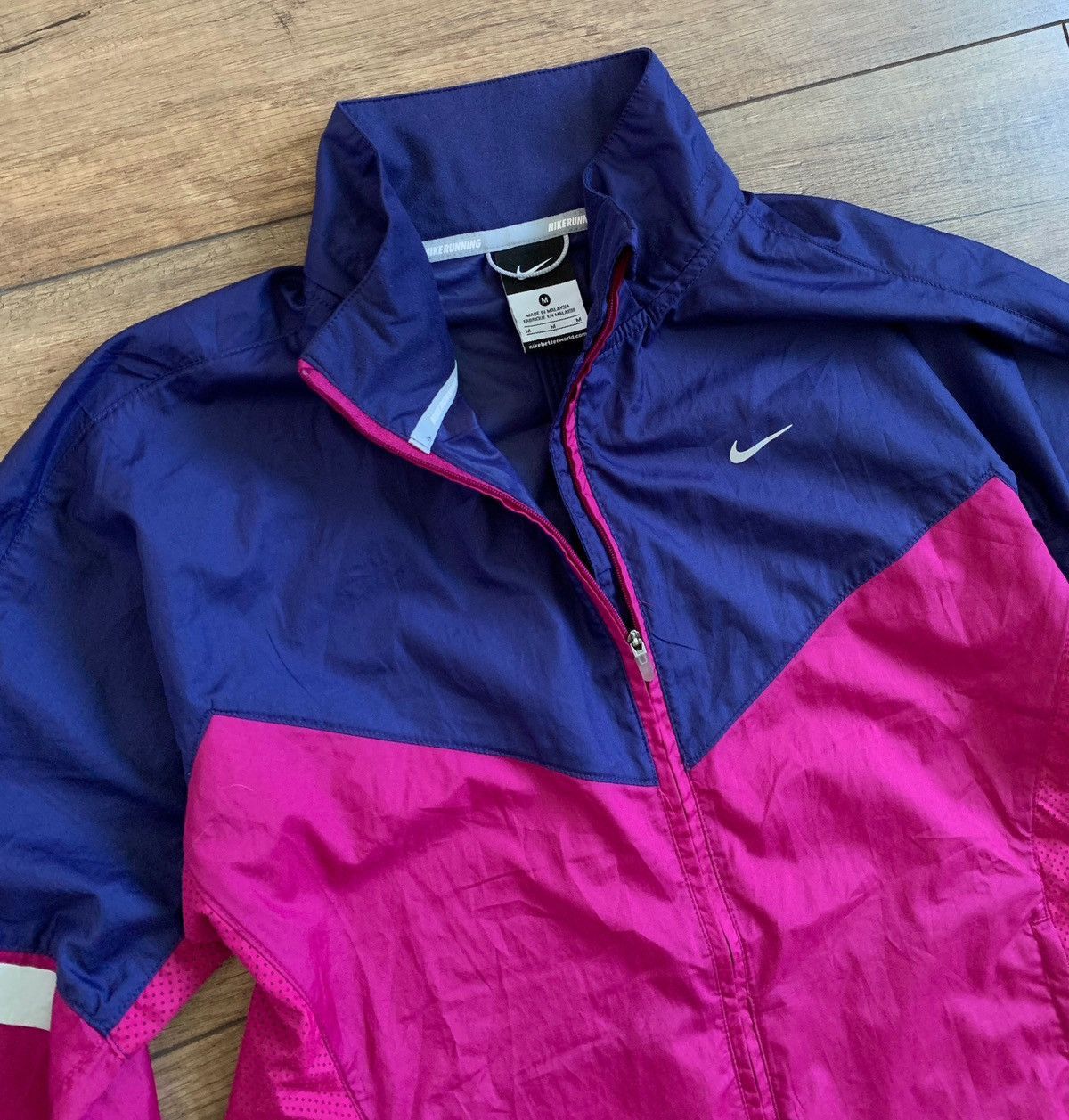 Nike Nike Sportswear Womens Windbreaker Running Jacket Size M / US 6-8 / IT 42-44 - 1 Thumbnail