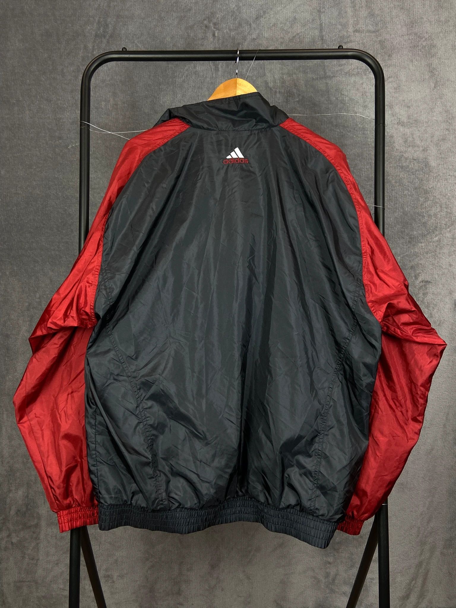 Adidas Adidas Black Windbreaker L Vintage Streetwear Size US L / EU 52-54 / 3 - 4 Thumbnail